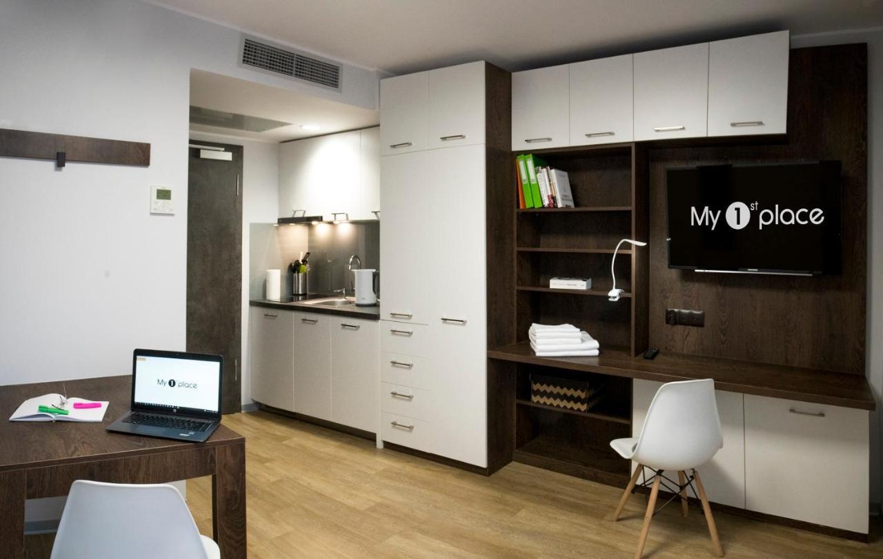 My 1St Place Poznan Aparthotel Bagian luar foto